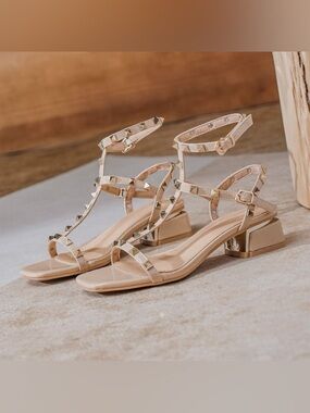 MINGLIFEI Studded Gladiator Ankle Strap Sandals, size 8.5 (39)